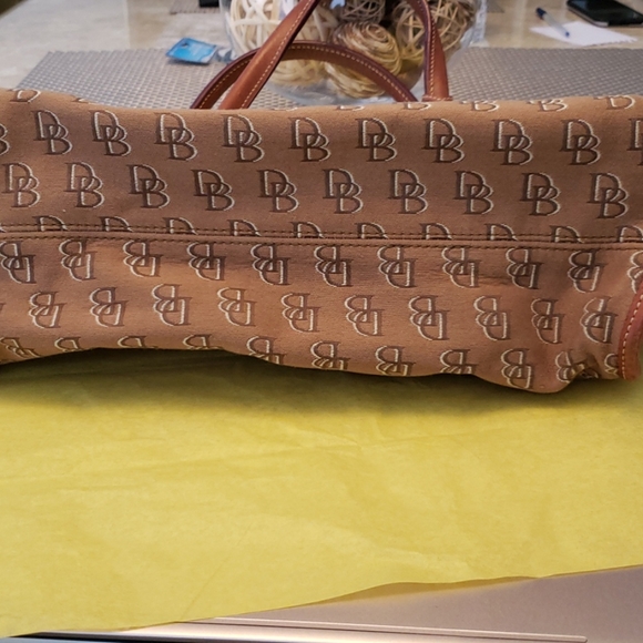 Purse - Picture 3 of 4